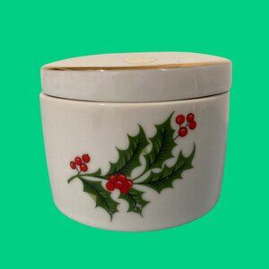 Vintage Christmas Holly And Berry Candle In Porcelain Jar Trinket Box